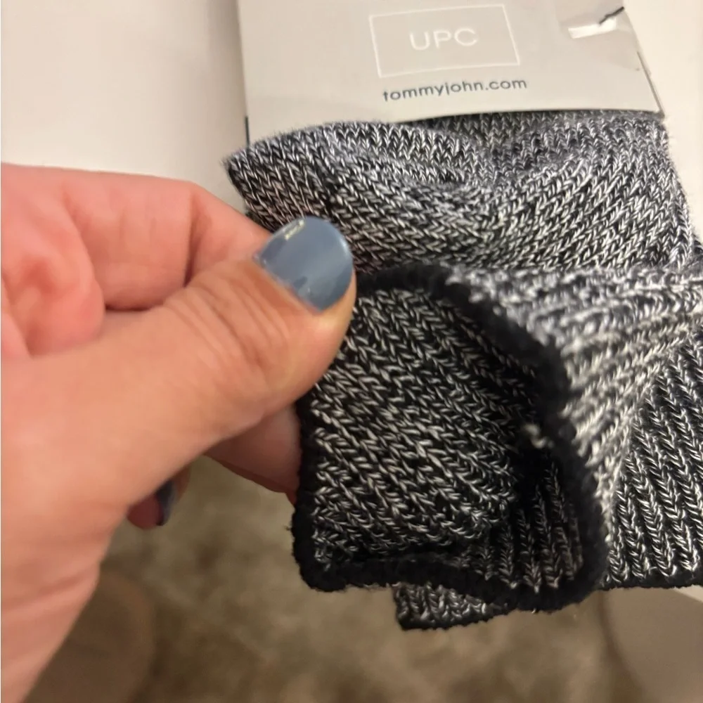 NEW! Tommy John Men's Casual Crew Socks - Gray